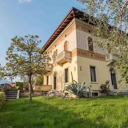 Gelmi Front Malcesine