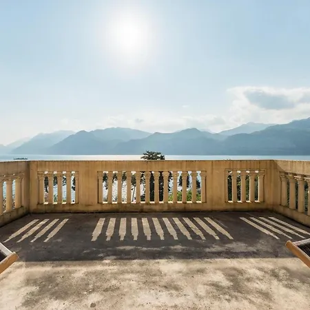 Villa Gelmi Front