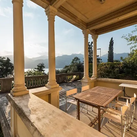 Gelmi Front Villa *