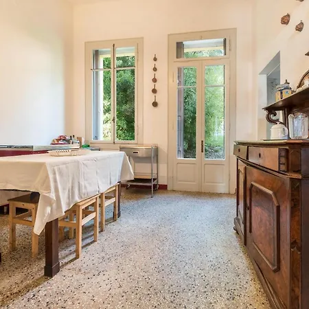 Villa Gelmi Front