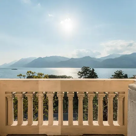 Villa Gelmi Front *